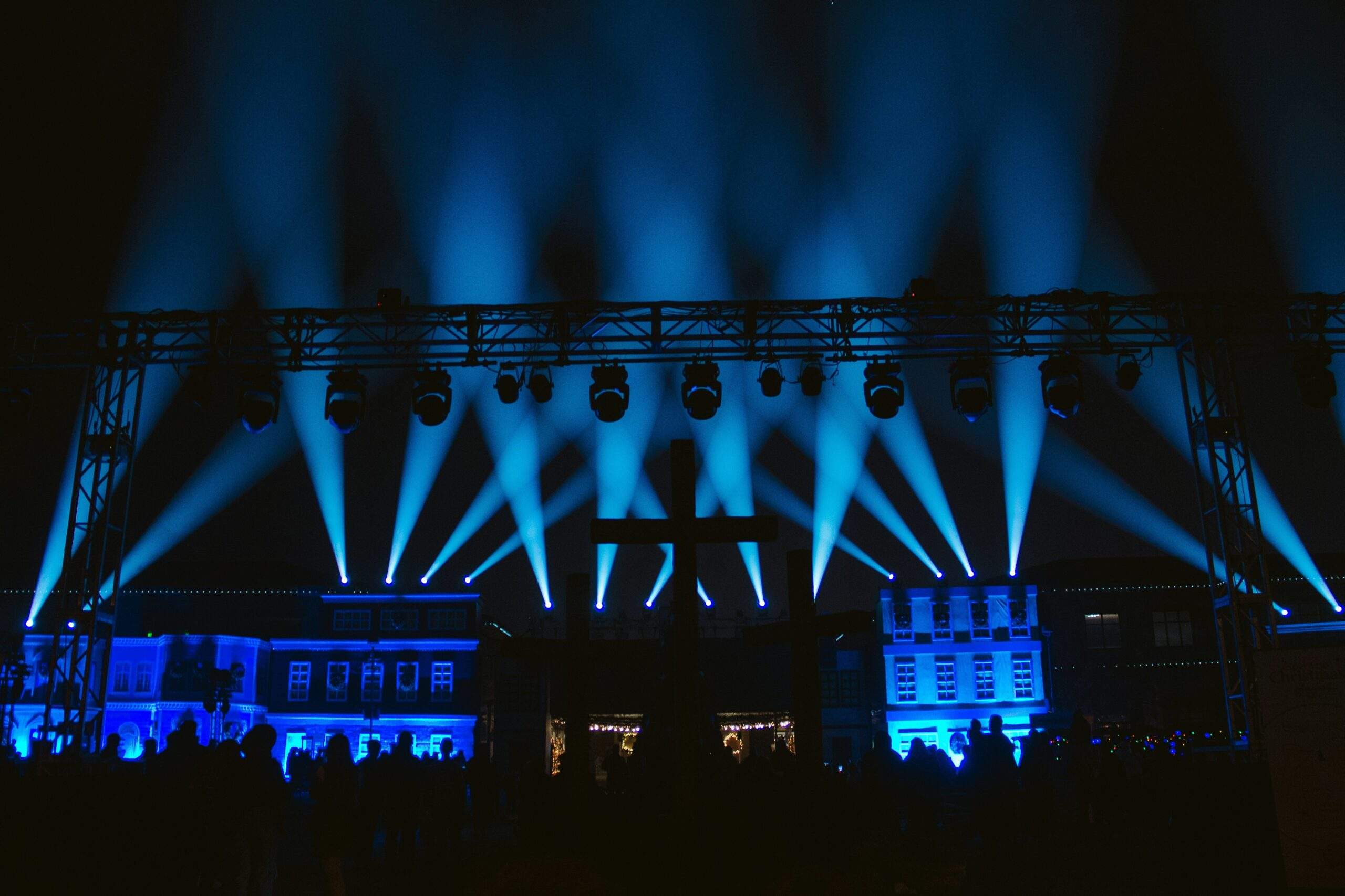 An image showing the vibrant stage setup at the Brawl Stars World Finals event