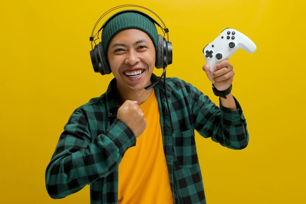 Cartoon of frustrated gamer yelling at screen